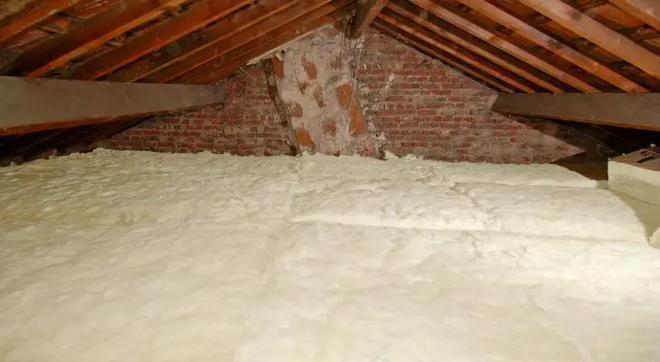 isolation des combles Brignoles laine de verre ouate cellulose